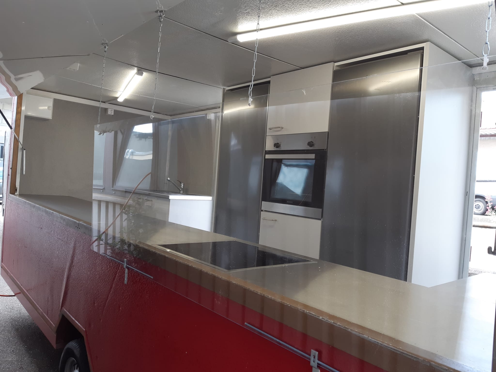 Umbau Zirkuswagen in eine mobile Küche